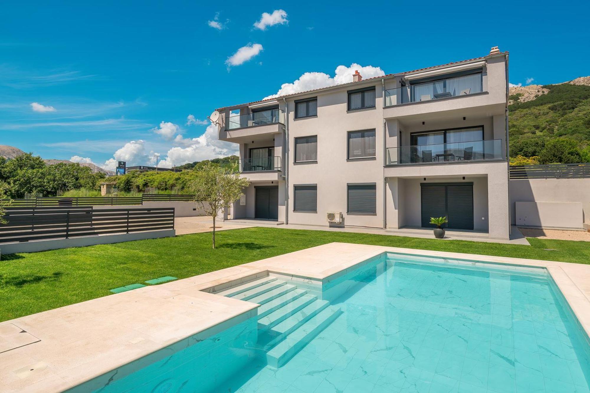 Poolside Apartments Anabella Башка Экстерьер фото