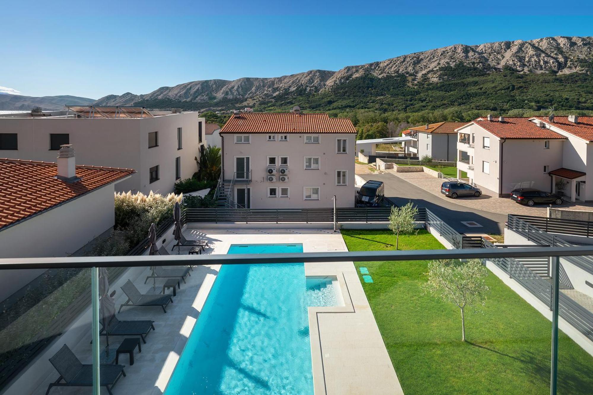 Poolside Apartments Anabella Башка Экстерьер фото
